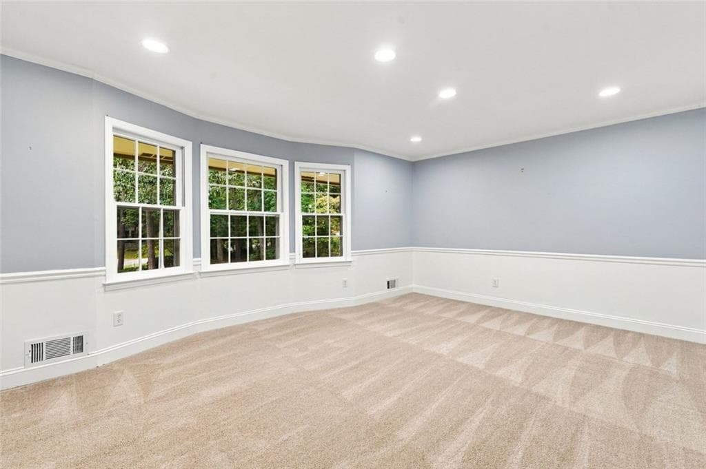 4 bedroom, 3 bathroom, 3,589 sq ft single family residence for sale at 5013 Fox Forest Circle, Lilburn, GA 30047 — photo 6