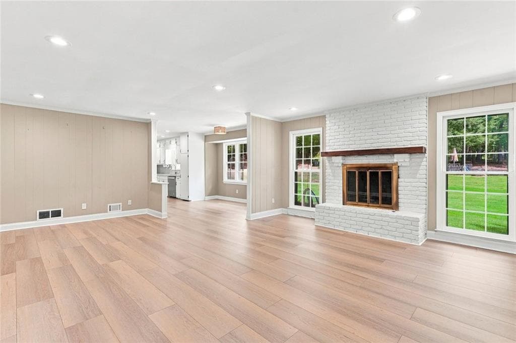 4 bedroom, 3 bathroom, 3,589 sq ft single family residence for sale at 5013 Fox Forest Circle, Lilburn, GA 30047 — photo 9