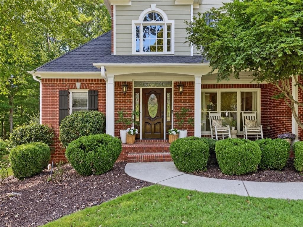 6 bedroom, 4 bathroom, 4,009 sq ft single family residence for sale at 204 Maple Creek Chase, Woodstock, GA 30188 — photo 2