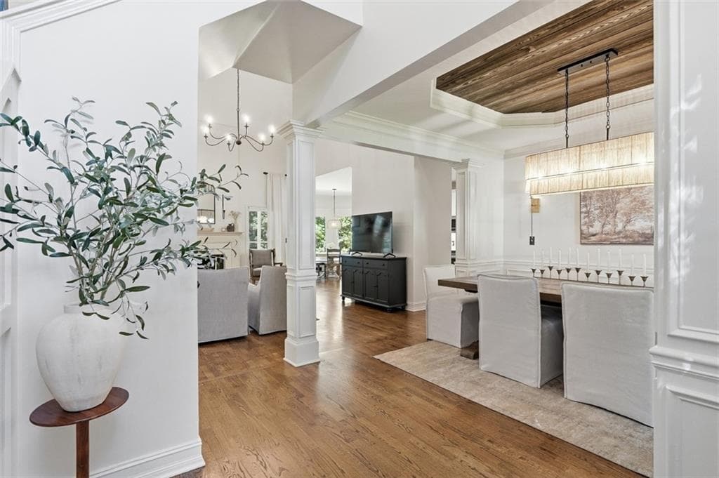 6 bedroom, 4 bathroom, 4,009 sq ft single family residence for sale at 204 Maple Creek Chase, Woodstock, GA 30188 — photo 5
