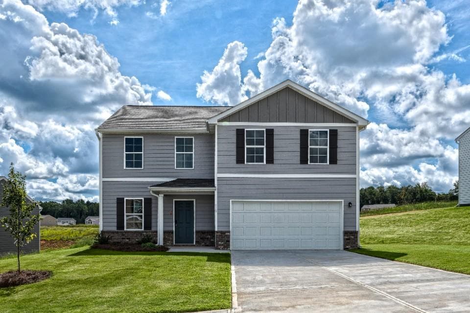 4 bedroom, 3 bathroom, 2,014 sq ft single family residence for sale at 119 Sundance Court, Lizella, GA 31052