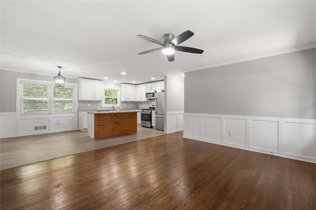 5 bedroom, 3 bathroom, 2,916 sq ft single family residence for sale at 5401 Central Church Road, Douglasville, GA 30135 — photo 6