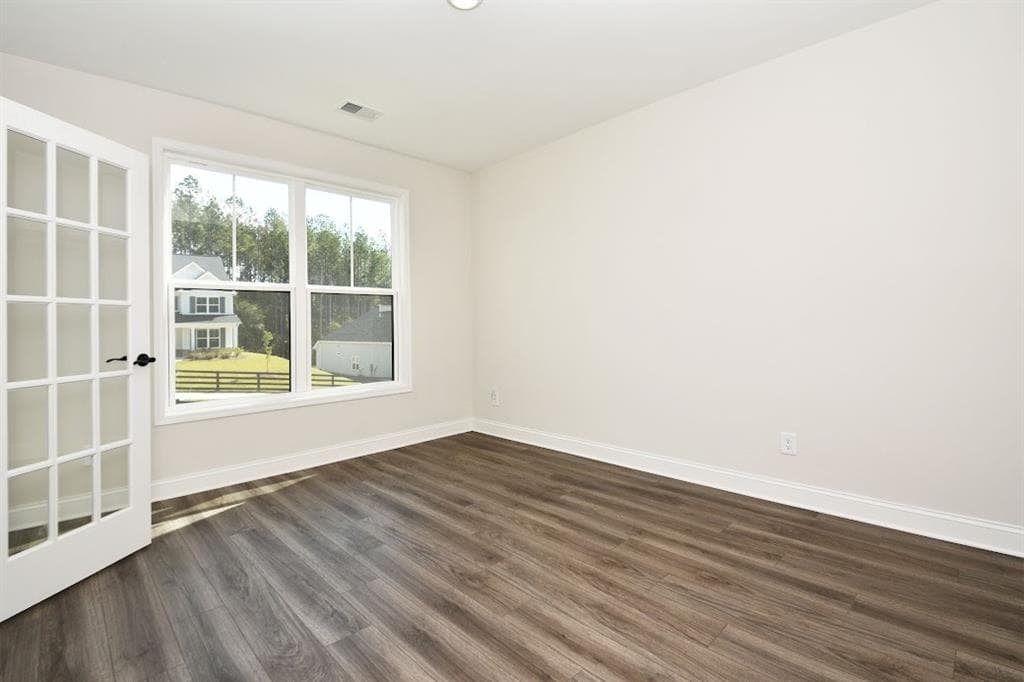 5 bedroom, 4 bathroom, 4,792 sq ft single family residence for sale at 93 Riverwalk Manor Drive, Dallas, GA 30132 — photo 4