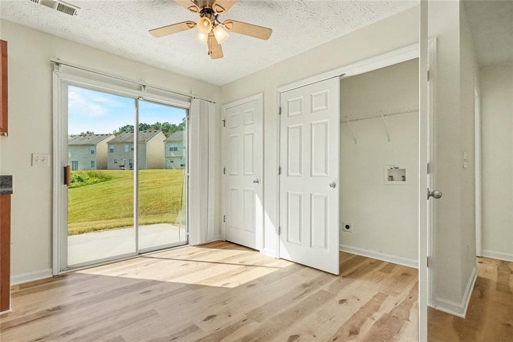 3 bedroom, 3 bathroom, 1,629 sq ft single family residence for sale at 9464 Lakeview Road, Union City, GA 30291 — photo 4