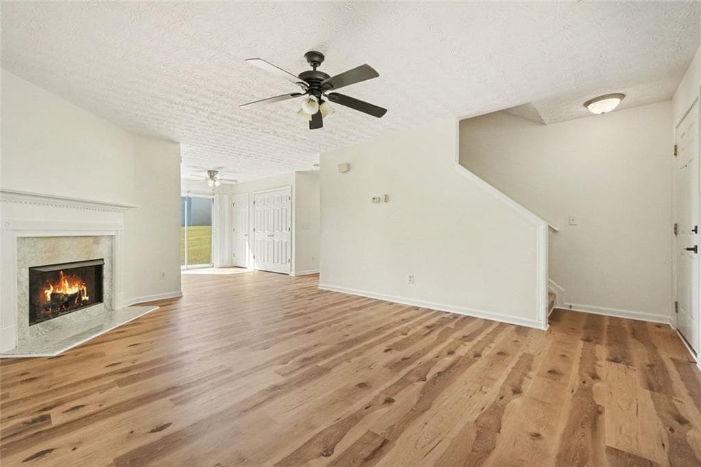 3 bedroom, 3 bathroom, 1,629 sq ft single family residence for sale at 9464 Lakeview Road, Union City, GA 30291 — photo 5