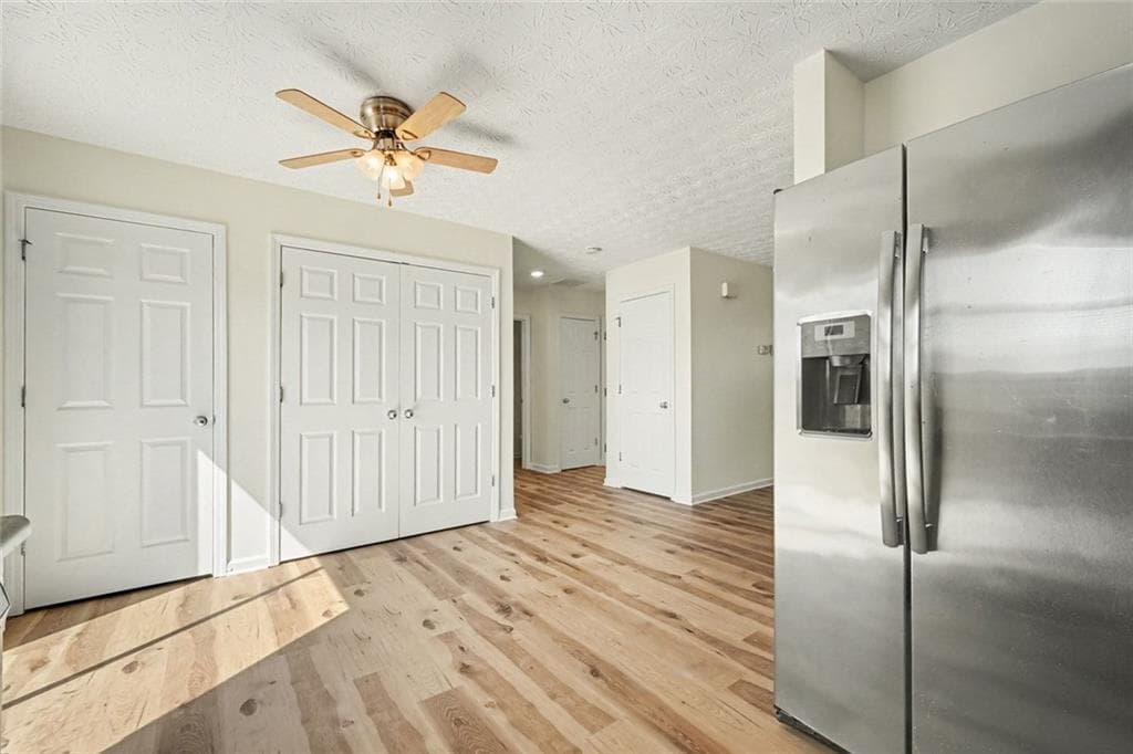 3 bedroom, 3 bathroom, 1,629 sq ft single family residence for sale at 9464 Lakeview Road, Union City, GA 30291 — photo 10