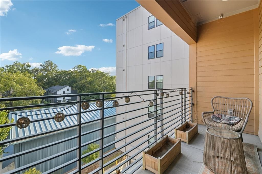 2 bedroom, 2 bathroom, 1,040 sq ft condominium for sale at 112 Rogers Street 409, Atlanta, GA 30317 — photo 7