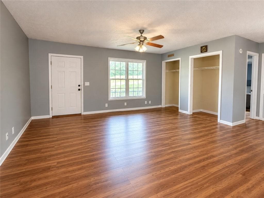 3 bedroom, 2 bathroom, 1,100 sq ft single family residence for sale at 3249 Commerce Road, Jefferson, GA 30549 — photo 3