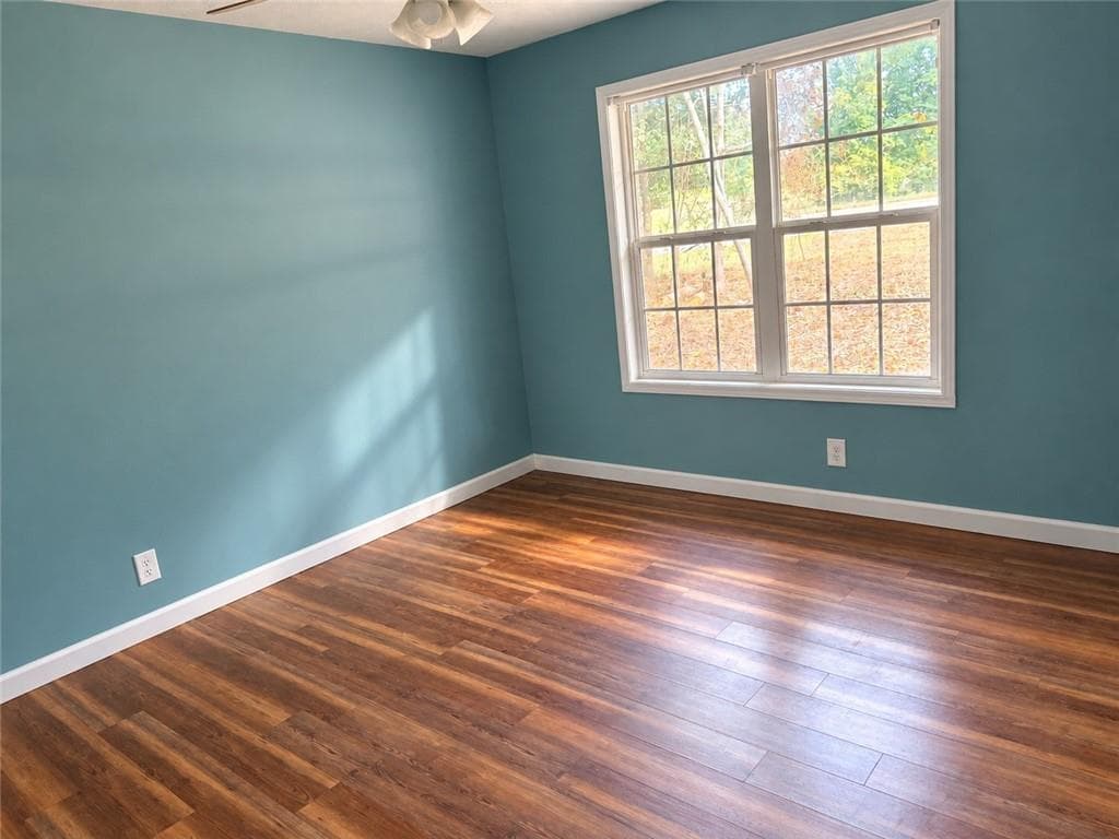 3 bedroom, 2 bathroom, 1,100 sq ft single family residence for sale at 3249 Commerce Road, Jefferson, GA 30549 — photo 8