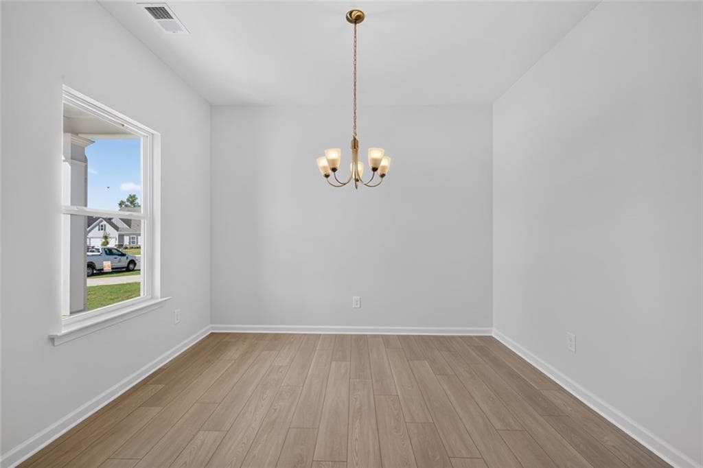 4 bedroom, 3 bathroom, 2,053 sq ft single family residence for sale at 3 Hart Drive, Rome, GA 30165 — photo 4