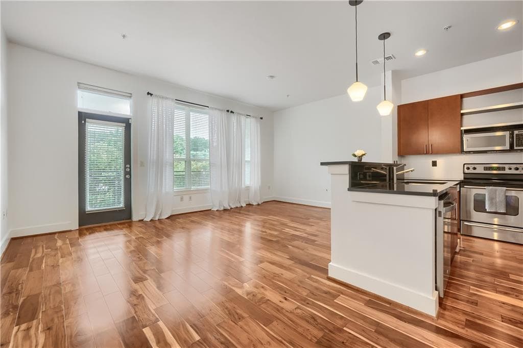 1 bedroom, 1 bathroom, 782 sq ft condominium for sale at 747 Ralph Mcgill Boulevard 323, Atlanta, GA 30312