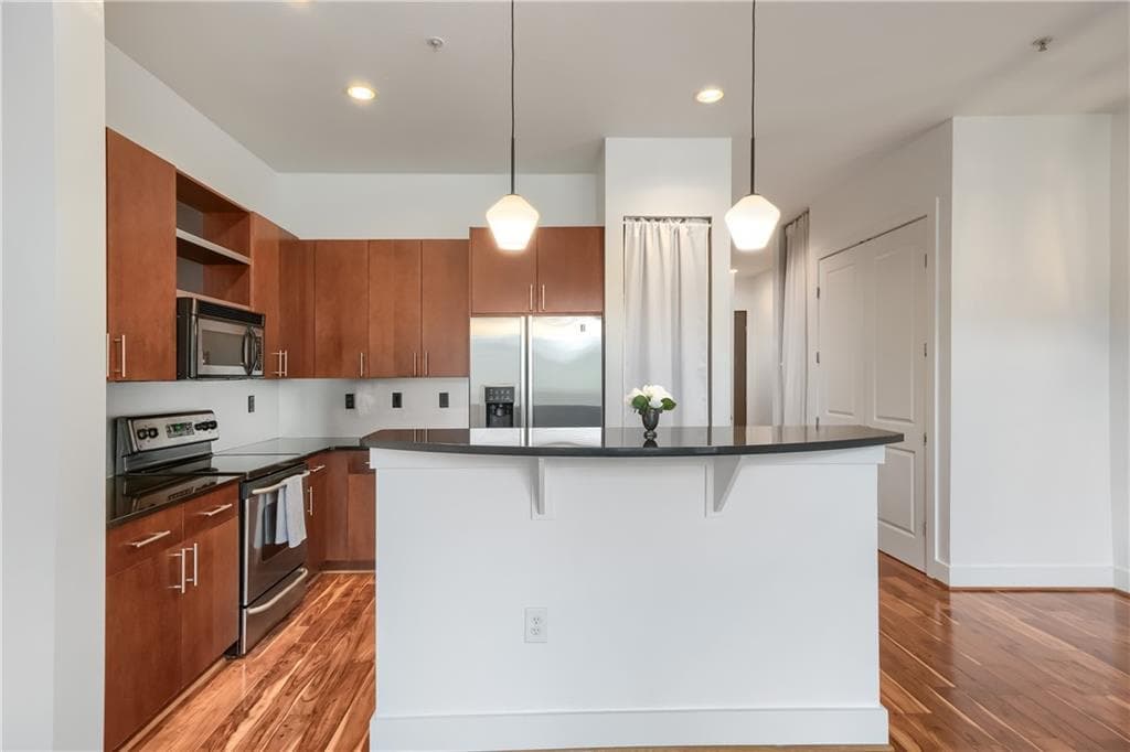 1 bedroom, 1 bathroom, 782 sq ft condominium for sale at 747 Ralph Mcgill Boulevard 323, Atlanta, GA 30312 — photo 5