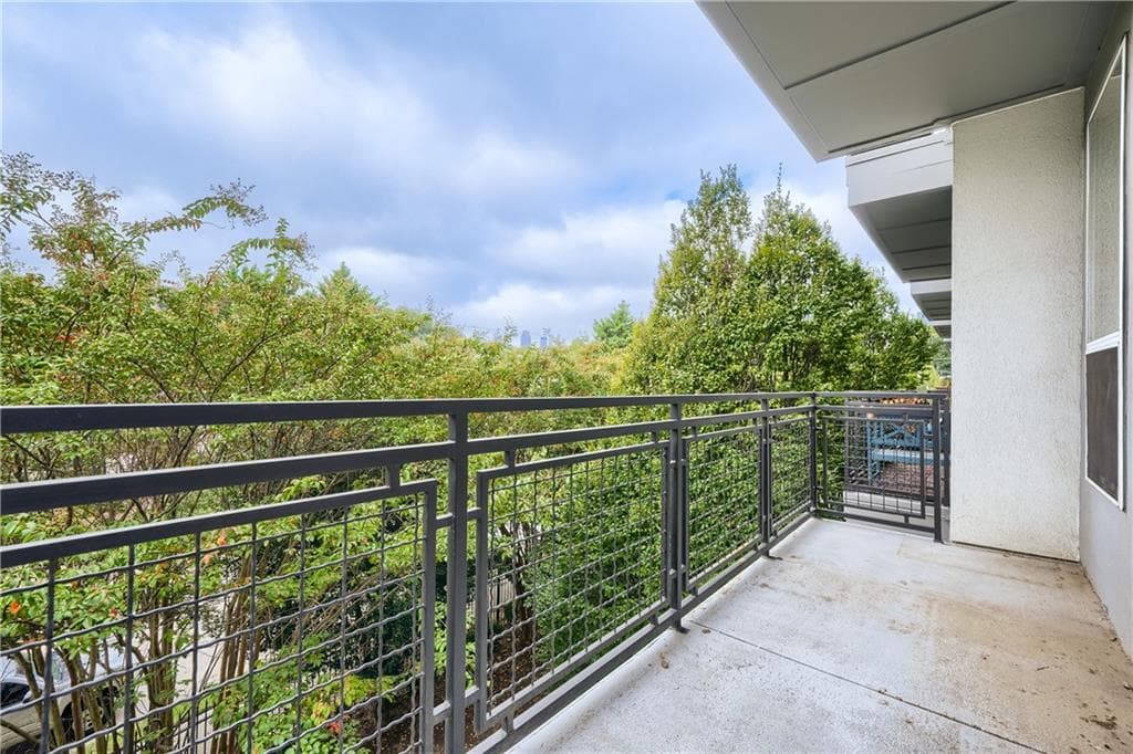 1 bedroom, 1 bathroom, 782 sq ft condominium for sale at 747 Ralph Mcgill Boulevard 323, Atlanta, GA 30312 — photo 9