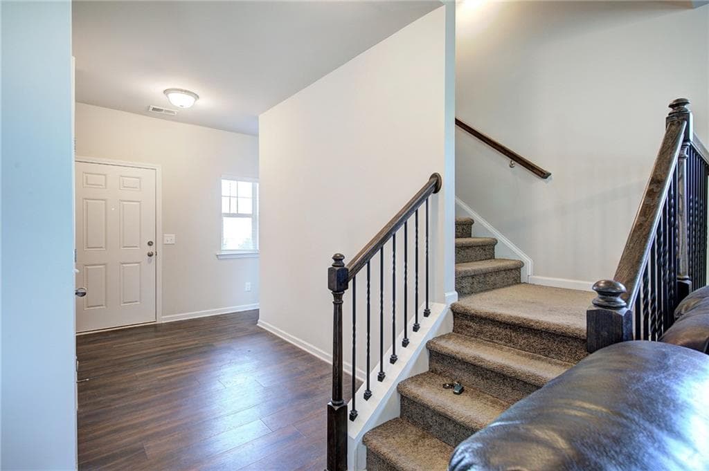 3 bedroom, 3 bathroom, 2,140 sq ft single family residence for sale at 102 Oak Ridge Drive, Aragon, GA 30104 — photo 8