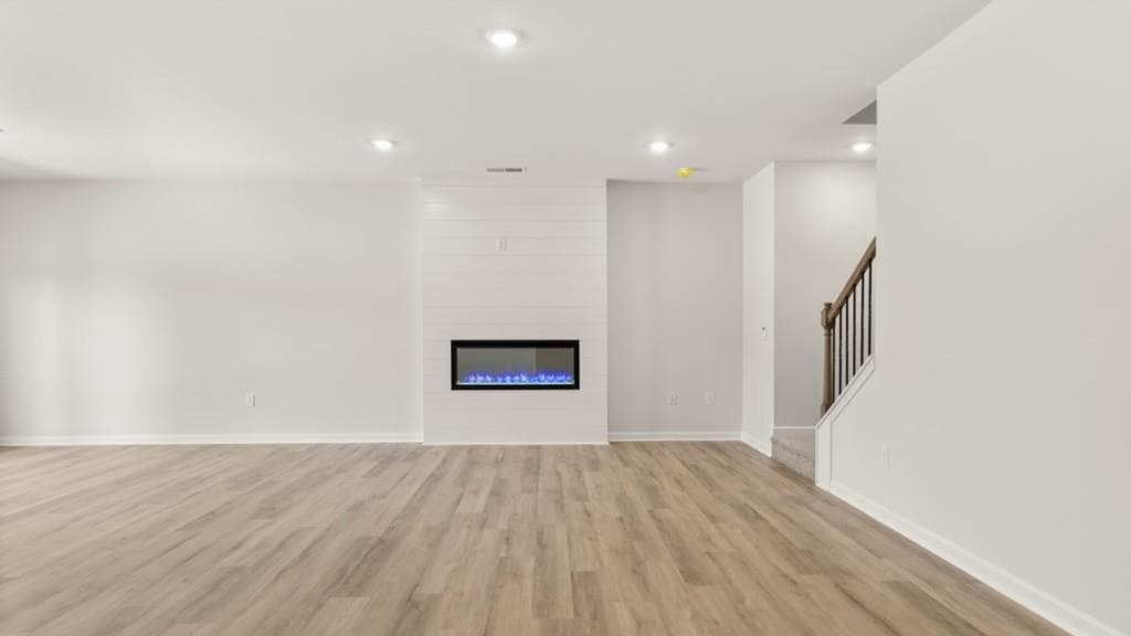 3 bedroom, 3 bathroom, 2,195 sq ft townhouse for sale at 1810 Meadow Green Circle, Gainesville, GA 30501 — photo 10
