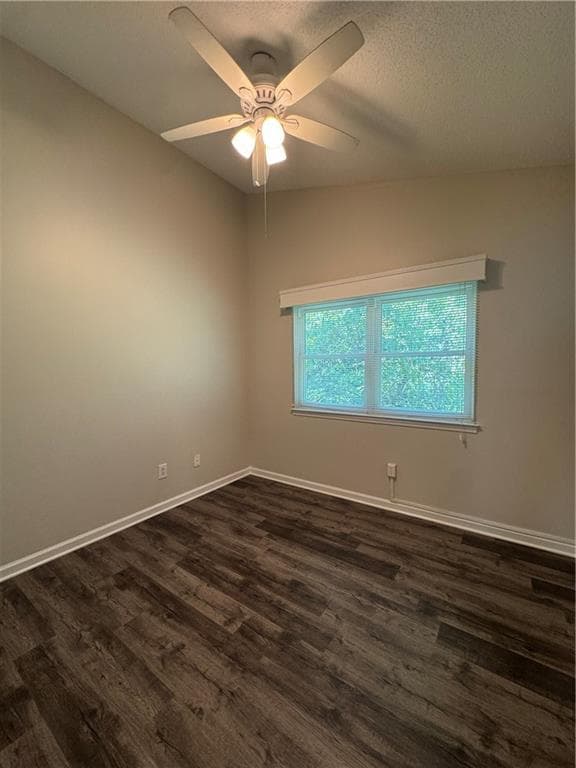 2 bedroom, 3 bathroom, 1,188 sq ft townhouse for sale at 4205 Lakes End Drive, Kennesaw, GA 30144 — photo 2