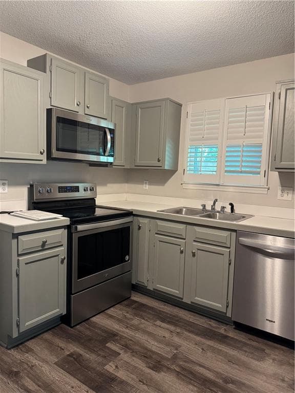 2 bedroom, 3 bathroom, 1,188 sq ft townhouse for sale at 4205 Lakes End Drive, Kennesaw, GA 30144 — photo 4