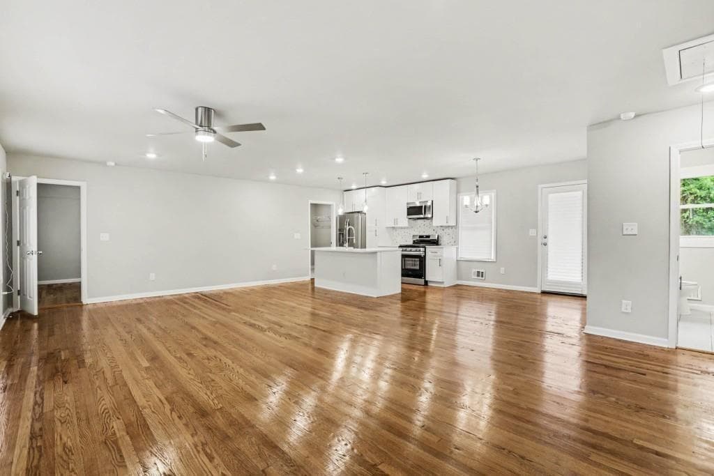 3 bedroom, 2 bathroom, 1,416 sq ft single family residence for rent at 1614 Flintwood Drive A, Atlanta, GA 30316 for $2,050 a month — photo 8