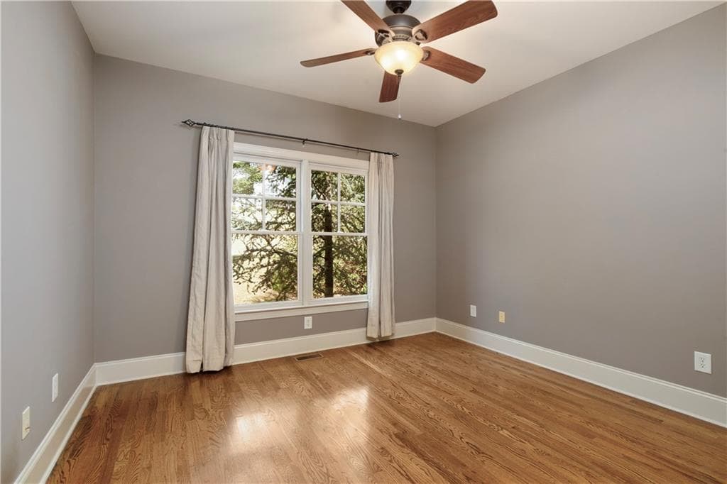 6 bedroom, 5 bathroom, 4,270 sq ft single family residence for sale at 508 Black Horse Circle, Canton, GA 30114 — photo 5