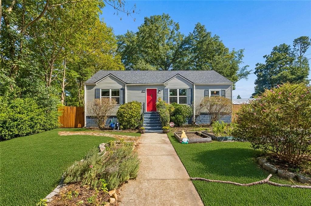 3 bedroom, 2 bathroom, 1,557 sq ft single family residence for sale at 860 Fayetteville Road, Atlanta, GA 30316 — photo 4