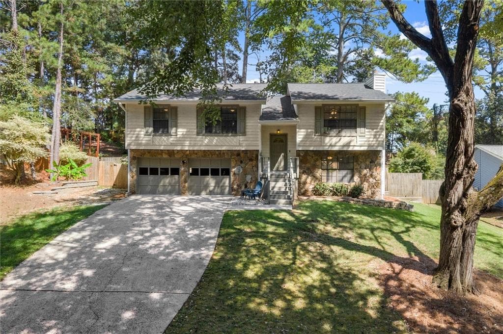 3 bedroom, 3 bathroom, 1,959 sq ft single family residence for sale at 695 Waterbrook Terrace, Roswell, GA 30076 — photo 3