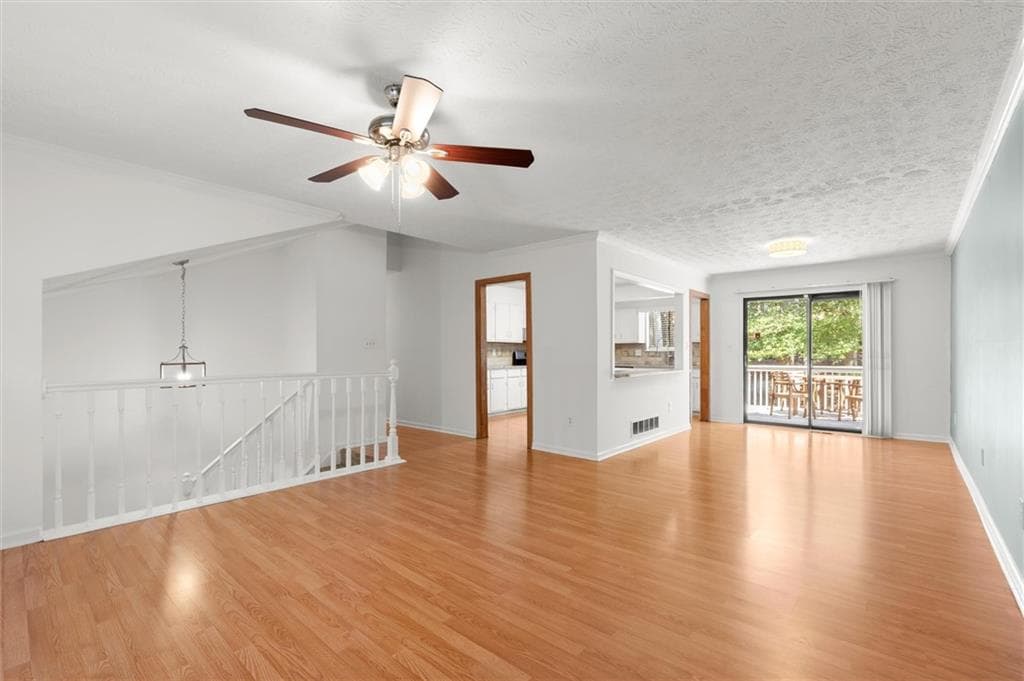 3 bedroom, 3 bathroom, 1,959 sq ft single family residence for sale at 695 Waterbrook Terrace, Roswell, GA 30076 — photo 10