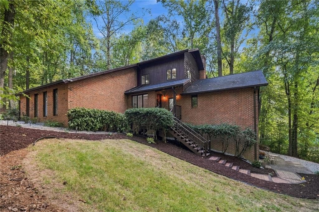 4 bedroom, 4 bathroom, 3,384 sq ft single family residence for sale at 2936 Henderson Road, Tucker, GA 30084 — photo 2