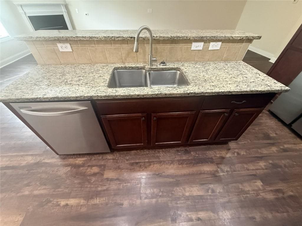 3 bedroom, 3 bathroom, 2,274 sq ft townhouse for rent at 13276 Warrensville Cove, Milton, GA 30004 for $2,600 a month — photo 6