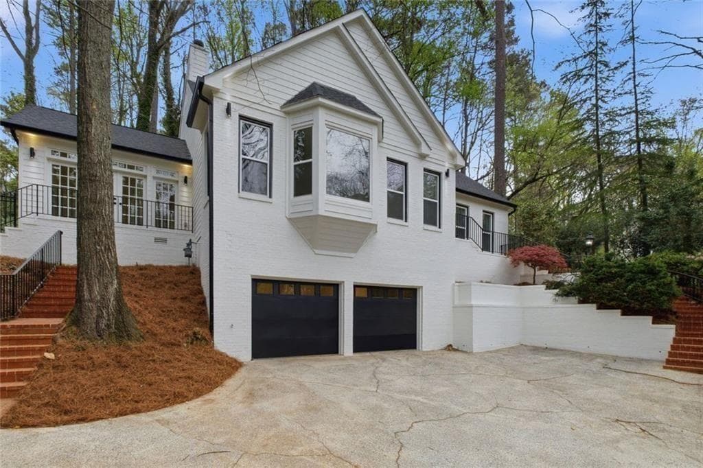 4 bedroom, 4 bathroom, 3,966 sq ft single family residence for sale at 7170 Riverside Drive, Atlanta, GA 30328 — photo 7