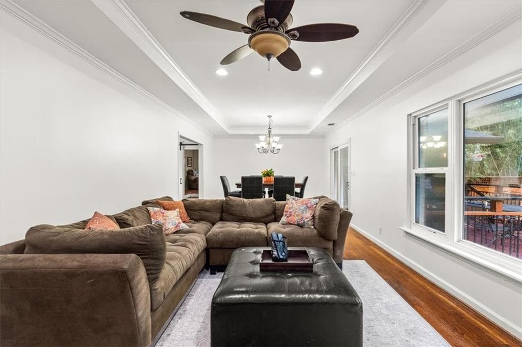 5 bedroom, 3 bathroom, 1,987 sq ft single family residence for sale at 1388 Carolyn Drive, Atlanta, GA 30329 — photo 6