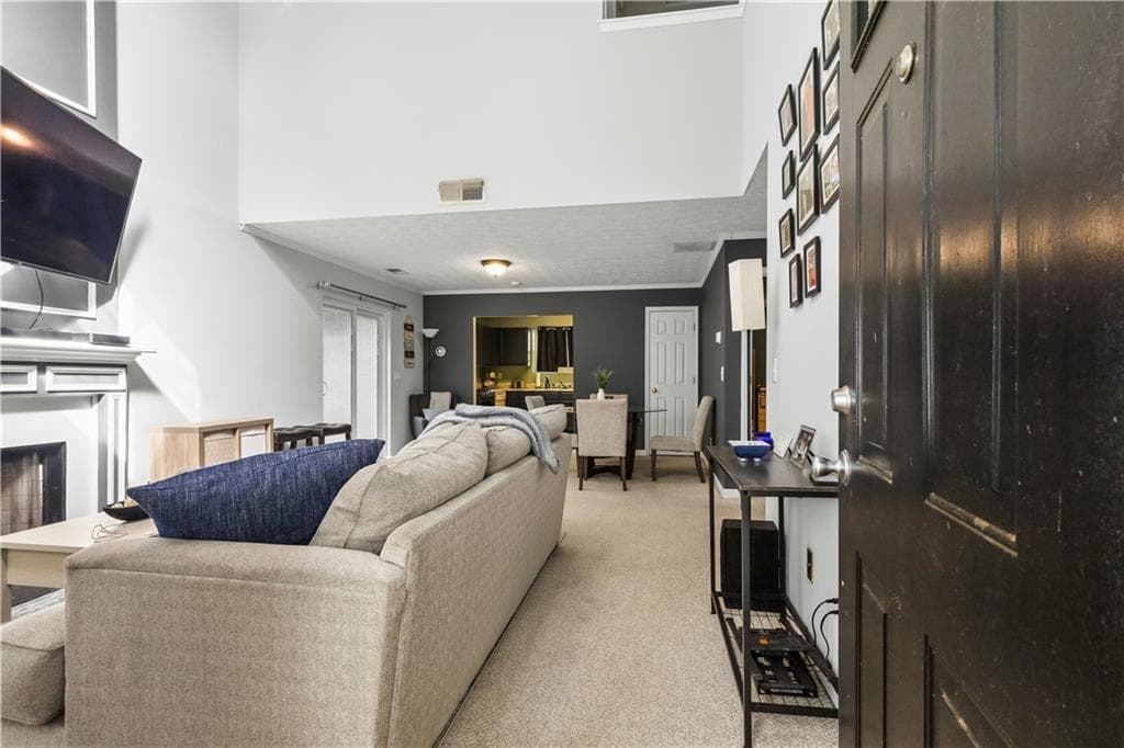3 bedroom, 2 bathroom, 1,472 sq ft single family residence for sale at 2228 Asquith Avenue, Marietta, GA 30008 — photo 3