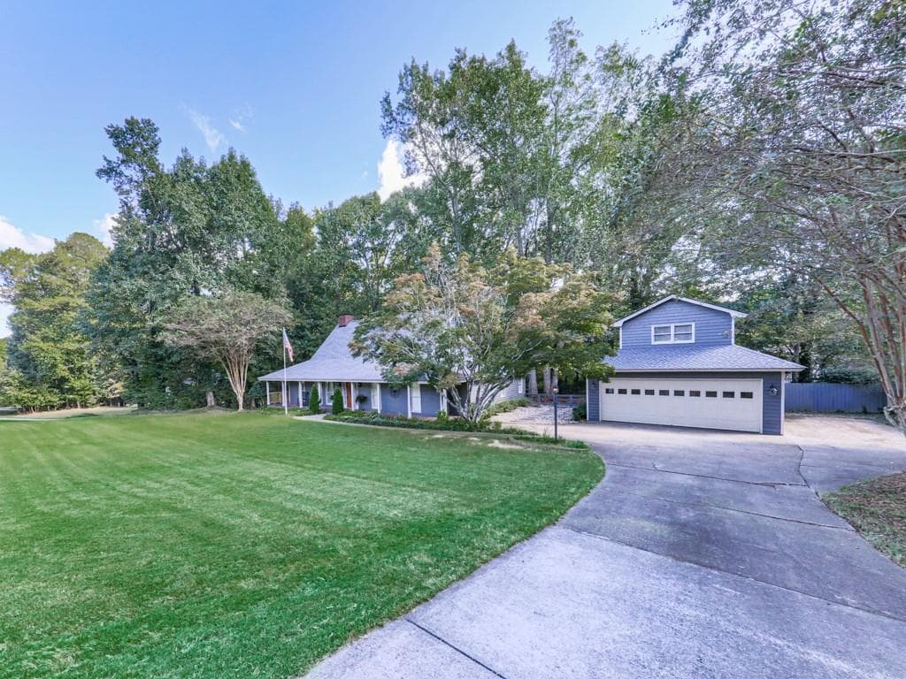 3 bedroom, 2 bathroom, 2,713 sq ft single family residence for sale at 3183 Samples Road, Cumming, GA 30041 — photo 2