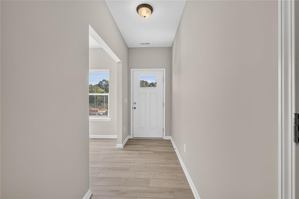 3 bedroom, 2 bathroom, 1,501 sq ft single family residence under contract at 100 Alcovy Trail, Calhoun, GA 30701 — photo 3
