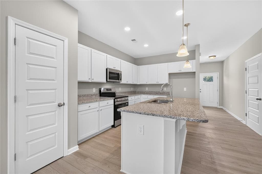 3 bedroom, 2 bathroom, 1,501 sq ft single family residence under contract at 100 Alcovy Trail, Calhoun, GA 30701 — photo 8