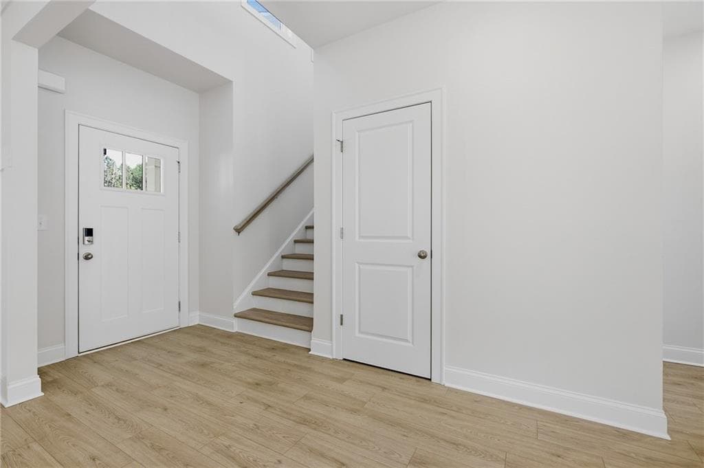 5 bedroom, 4 bathroom, 2,980 sq ft single family residence for sale at 109 Southveiw Drive, Ellenwood, GA 30294 — photo 8