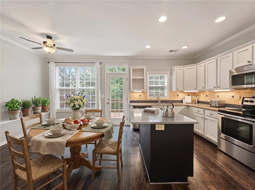2 bedroom, 3 bathroom, 1,824 sq ft townhouse for sale at 1503 Waters Edge Trail, Roswell, GA 30075 — photo 9