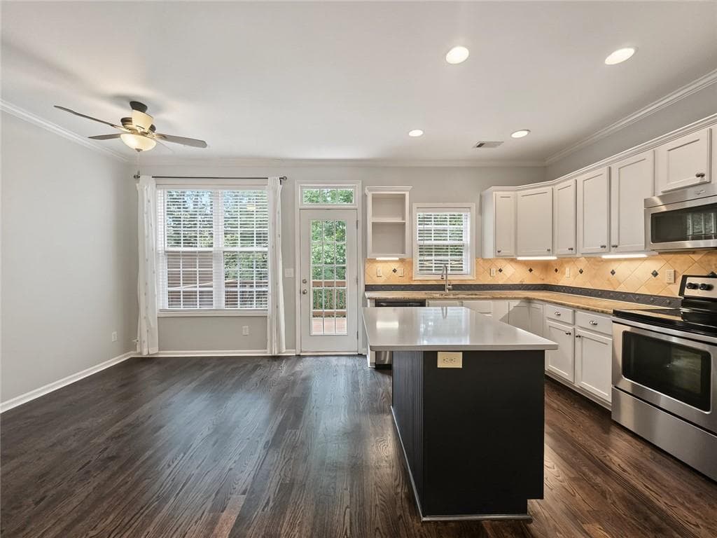 2 bedroom, 3 bathroom, 1,824 sq ft townhouse for sale at 1503 Waters Edge Trail, Roswell, GA 30075 — photo 10