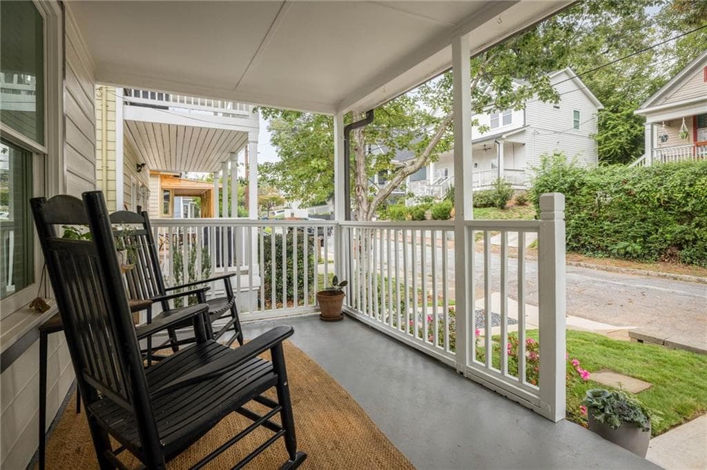 5 bedroom, 3 bathroom, 2,700 sq ft single family residence for sale at 771 Woodson Street, Atlanta, GA 30315 — photo 2