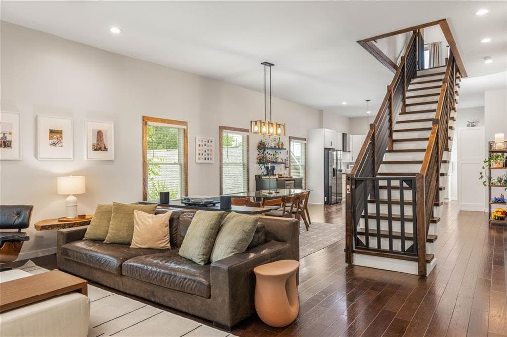 5 bedroom, 3 bathroom, 2,700 sq ft single family residence for sale at 771 Woodson Street, Atlanta, GA 30315 — photo 6