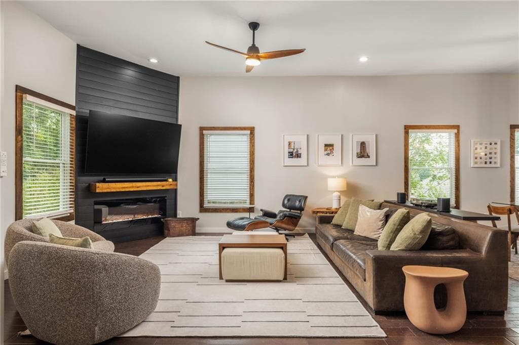 5 bedroom, 3 bathroom, 2,700 sq ft single family residence for sale at 771 Woodson Street, Atlanta, GA 30315 — photo 7