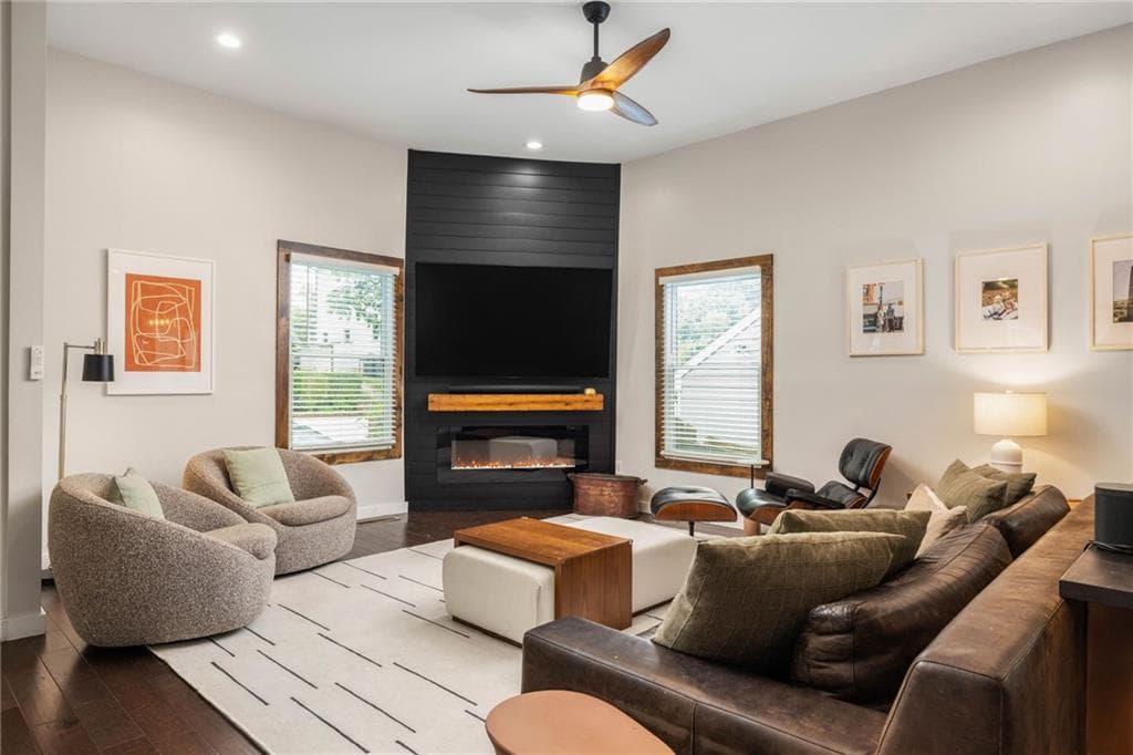5 bedroom, 3 bathroom, 2,700 sq ft single family residence for sale at 771 Woodson Street, Atlanta, GA 30315 — photo 9