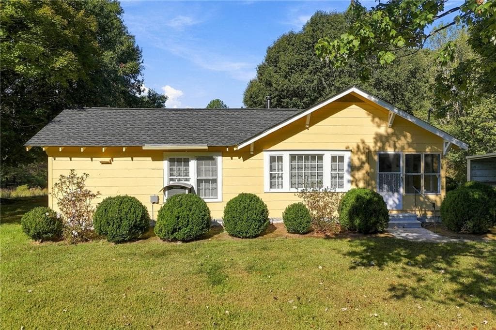 3 bedroom, 1 bathroom, 1,396 sq ft single family residence for sale at 238 Henry Turner Trail, Ball Ground, GA 30107 — photo 4