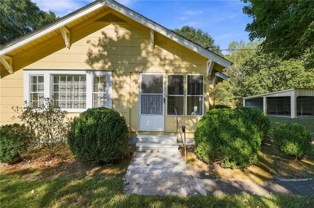 3 bedroom, 1 bathroom, 1,396 sq ft single family residence for sale at 238 Henry Turner Trail, Ball Ground, GA 30107 — photo 5