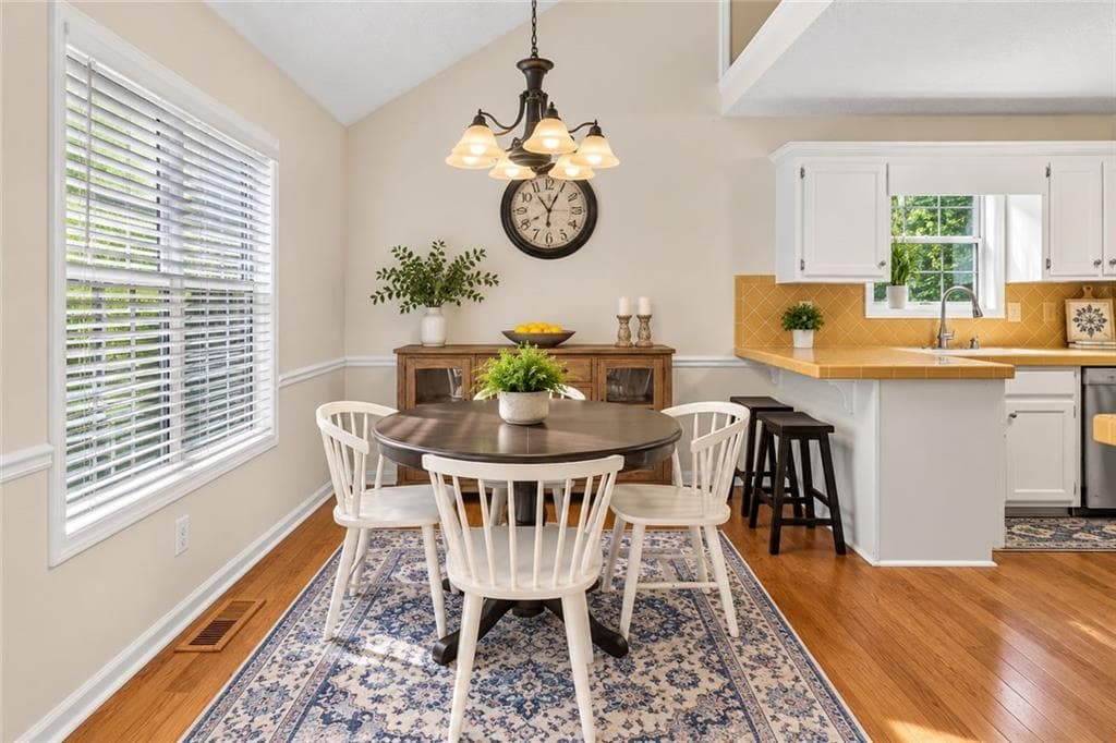 4 bedroom, 3 bathroom, 2,098 sq ft single family residence for sale at 4155 Gables Place, Buford, GA 30519 — photo 6
