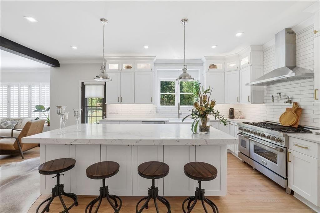6 bedroom, 5 bathroom, 4,649 sq ft single family residence for sale at 520 Hopewell Downs Drive, Milton, GA 30004 — photo 3