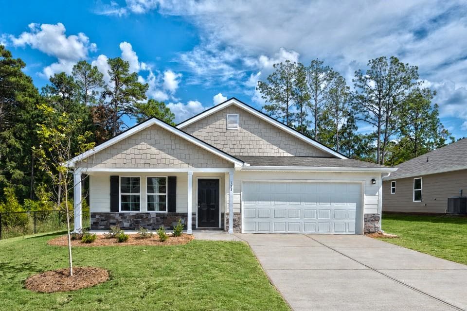 4 bedroom, 2 bathroom, 1,684 sq ft single family residence under contract at 178 Denise Drive, Chatsworth, GA 30705