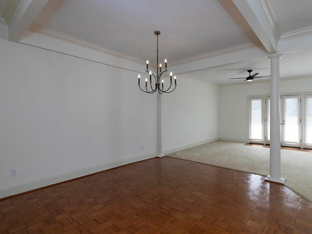 3 bedroom, 3 bathroom, 2,200 sq ft condominium for sale at 5996 Mitchell Road 11, Sandy Springs, GA 30328 — photo 9
