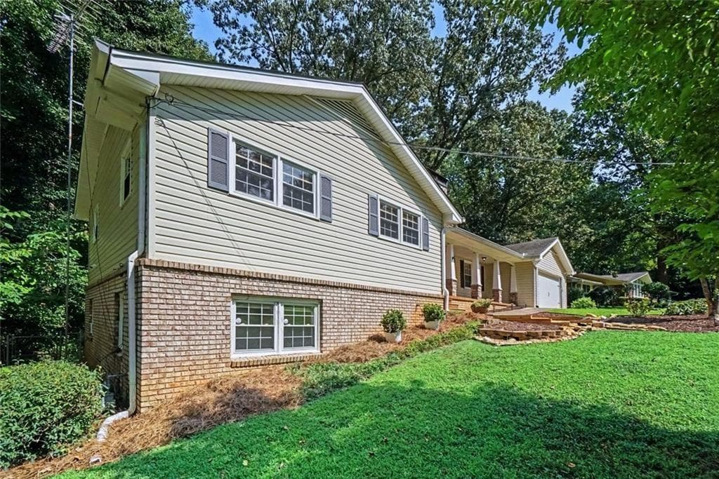 5 bedroom, 2 bathroom, 2,785 sq ft single family residence for sale at 578 Glennhaven Drive, Marietta, GA 30064 — photo 3