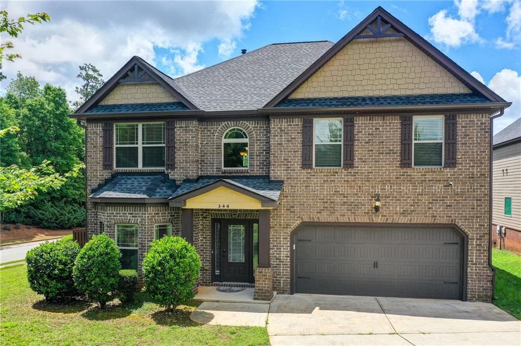 4 bedroom, 3 bathroom, 2,698 sq ft home for sale at 344 Mango Court, Mcdonough, GA