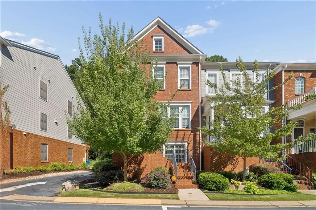 3 bedroom, 4 bathroom, 1,857 sq ft townhouse for sale at 2253 Limehurst Drive, Atlanta, GA 30319